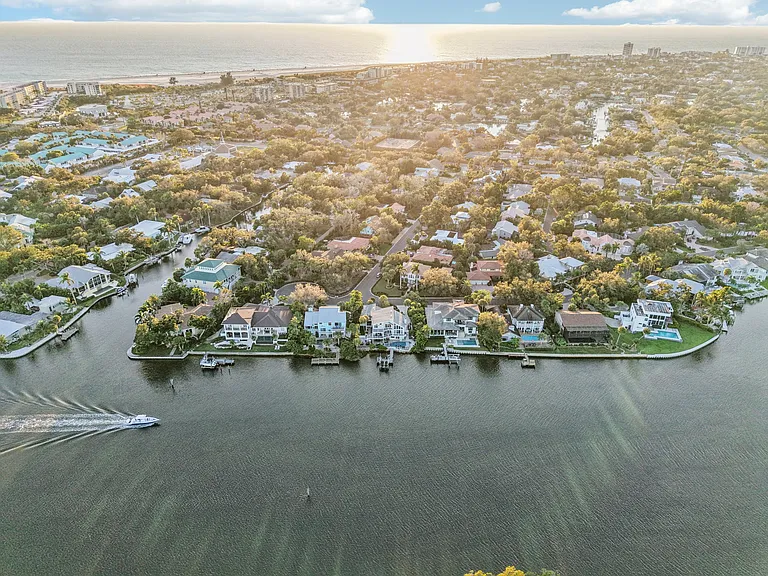 5422 Siesta Cove Dr — Photo 36
