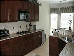 Big kitchen feature Granite counter top
