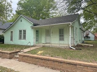526 W 6th St, Newton, KS 67114