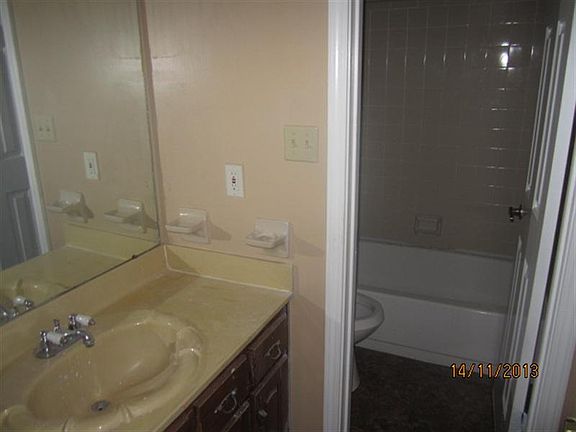 4th image of 2049 Littlemore Dr