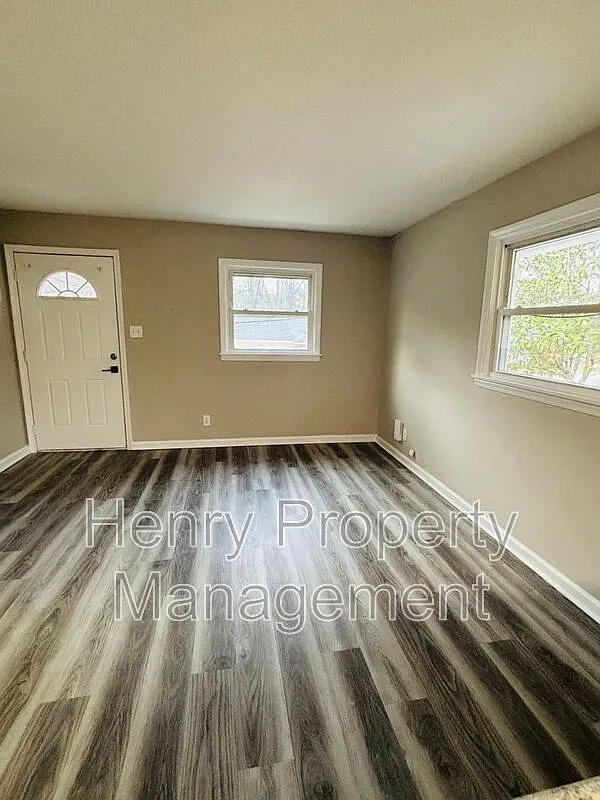 2 bed, 1.0 bath, 756 sqft, $1,495 — Photo 2