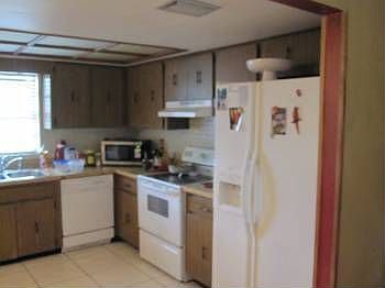 4th image of 3319 Las Brisas Dr