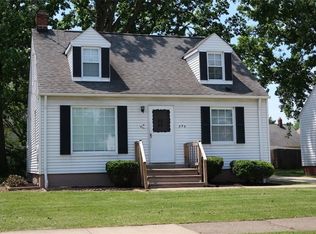 856 E 209th St, Euclid, OH 44119