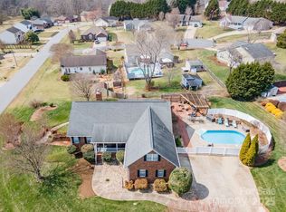 1529 Indian Springs Dr NW, Conover, NC 28613