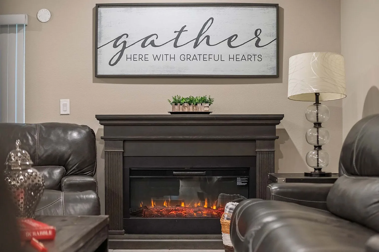 3 bed, 2.0 bath, 1550 sqft, $3,292 — Photo 3