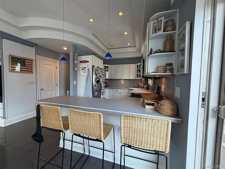 60 Trenton Ave — Photo 3