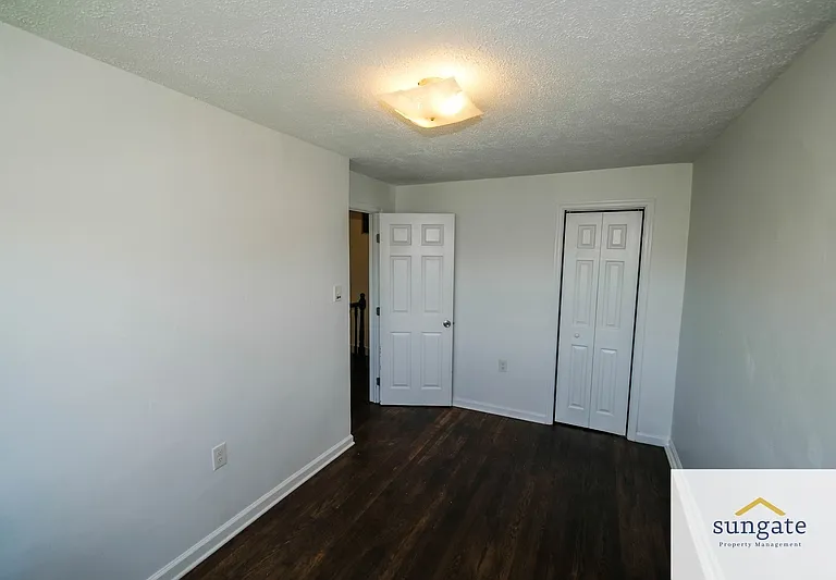 217 W Edgevale Rd — Photo 23