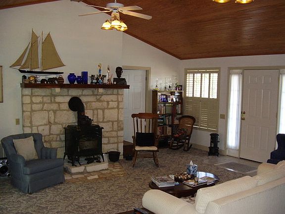 4th image of 130 Northwood Hills Dr