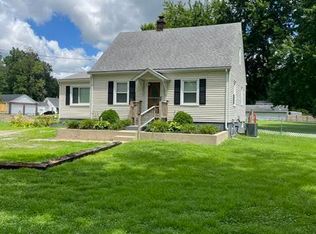 1938 Buechel Bank Rd, Louisville, KY 40218