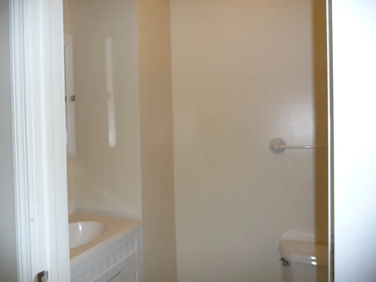 27 Oliver Ave — Photo 13