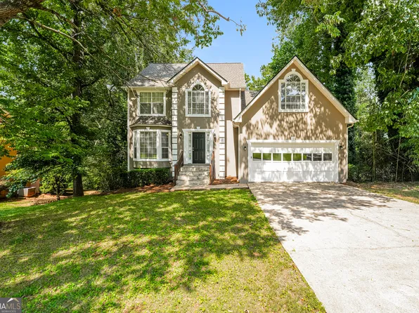 1594 Linksview Close, Stone Mountain, GA 30088