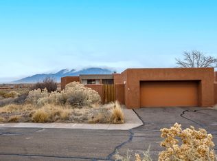 8 Arco Ct NW, Albuquerque, NM 87120