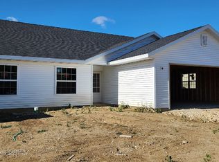 216 Betzer Rd, Delavan, WI 53115