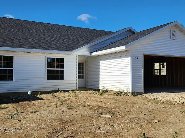 216 Betzer Rd, Delavan, WI 53115