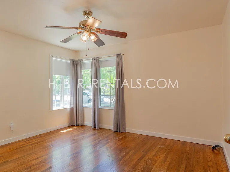 1650 Bessie Ave — Photo 8
