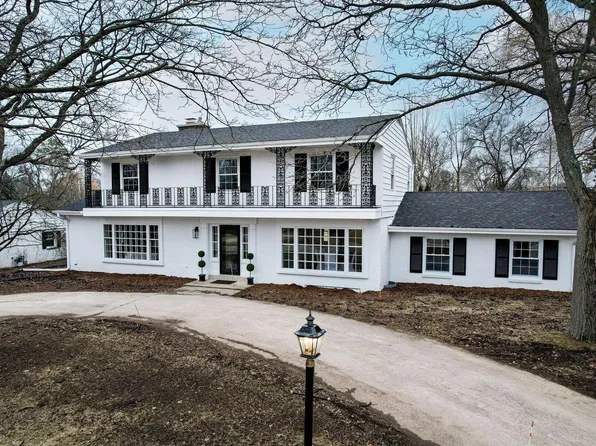 155 West Suburban DRIVE, Fox Point, WI 53217