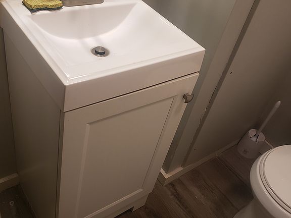 3rd image of 3728 School Ln #1