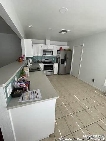 3718 Hunters Cir — Photo 6