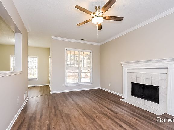 3rd image of 413 Pine Grove Way
