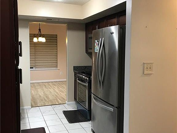 2nd image of 40 Treat Ln #40