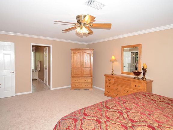 3rd image of 2122 River Falls Dr