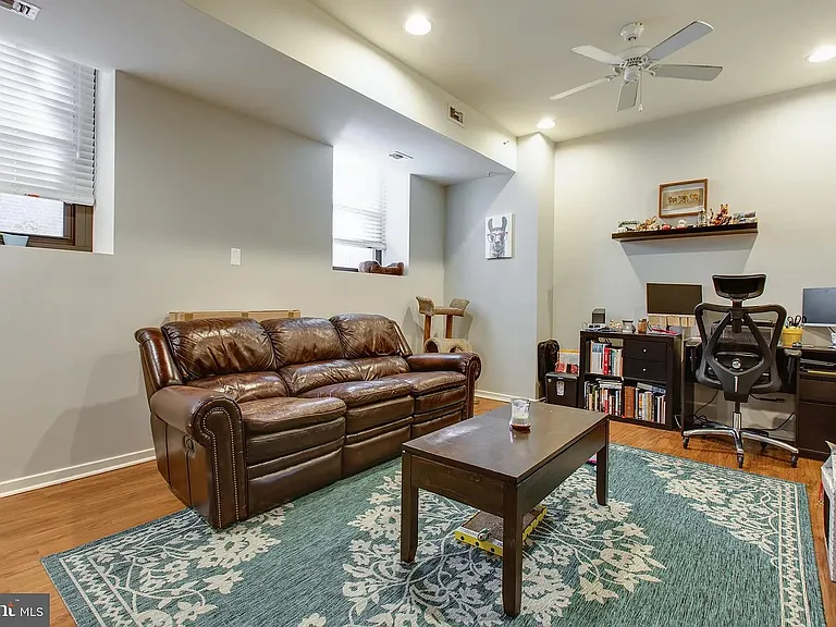 1211 Light St #T6 — Photo 20