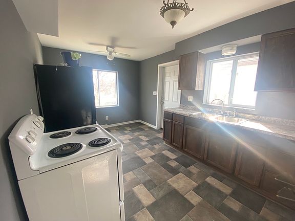 3rd image of 1632 Elmer St
