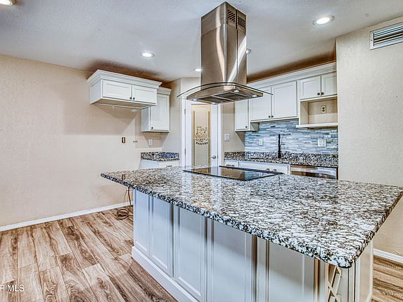 2nd image of 117 Jeweled Mesa Dr