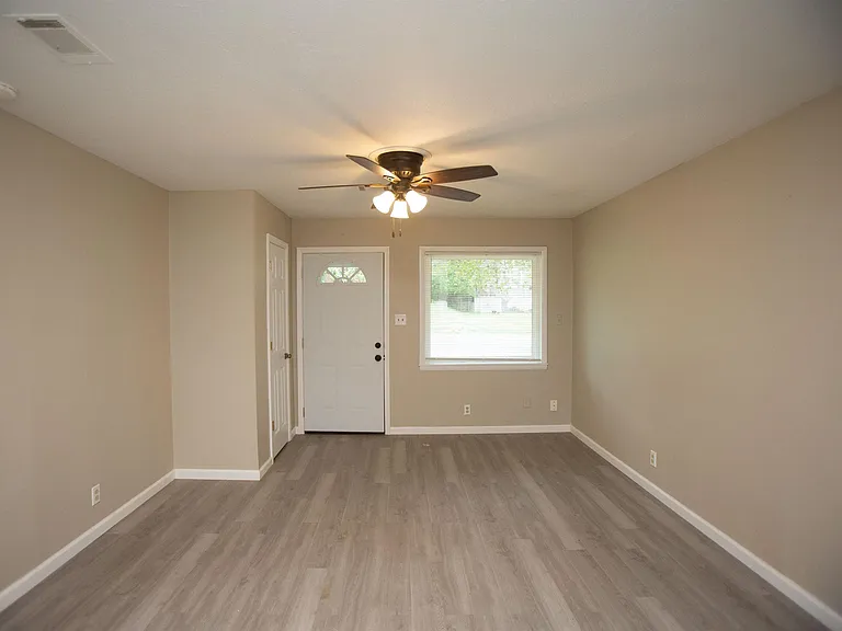 2308 Blackwood Rd — Photo 2