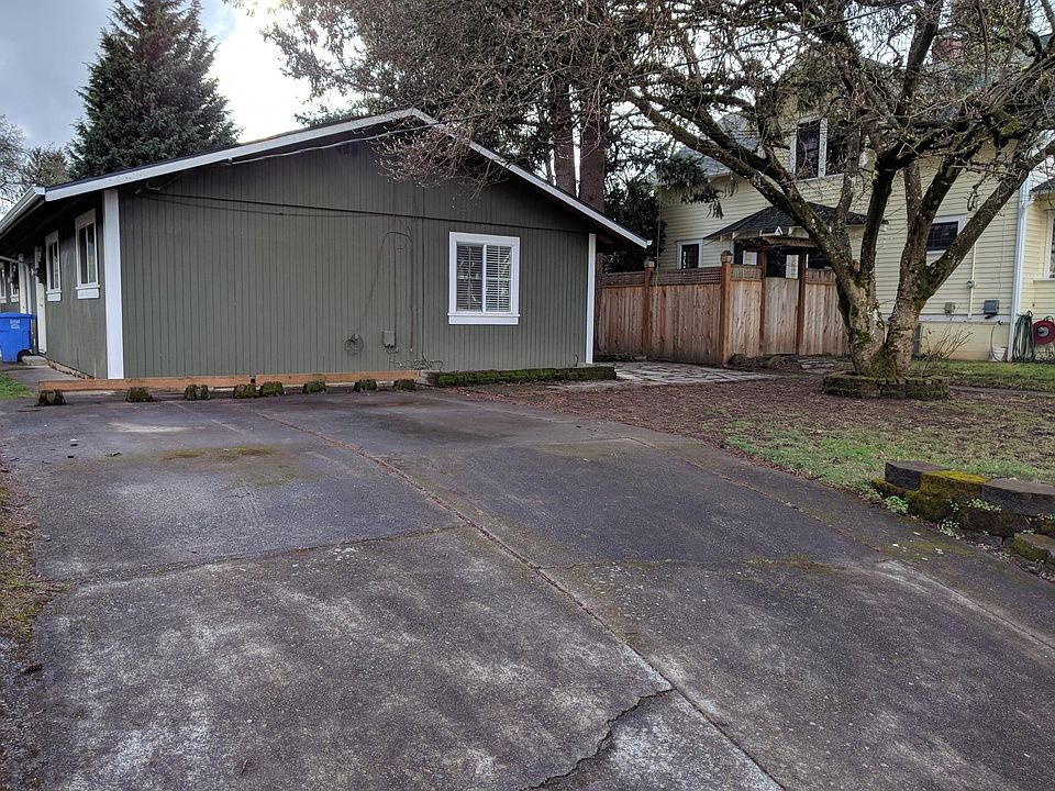 Front of duplex.