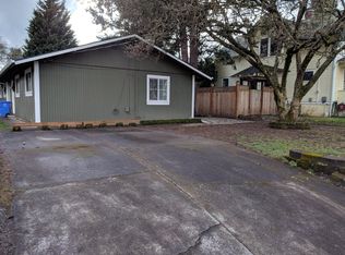 1806-1808 SE Sherrett St, Portland, OR 97202