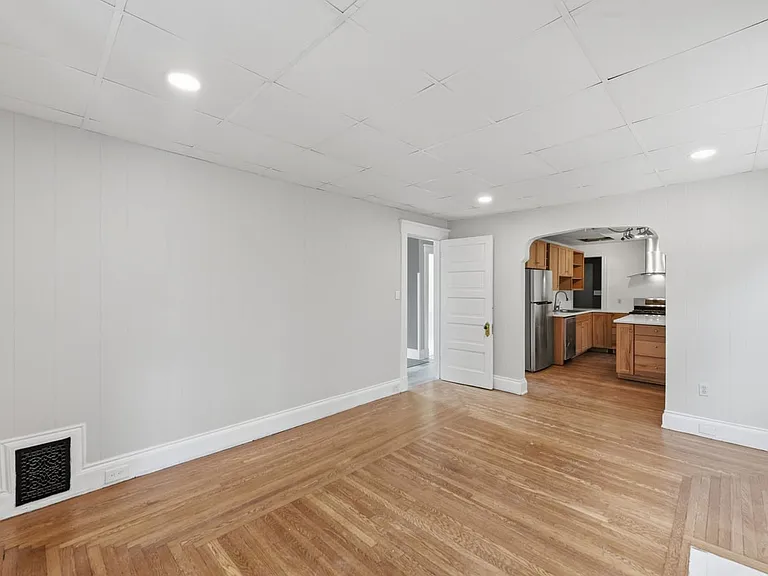 344 Helen St #2 — Photo 6