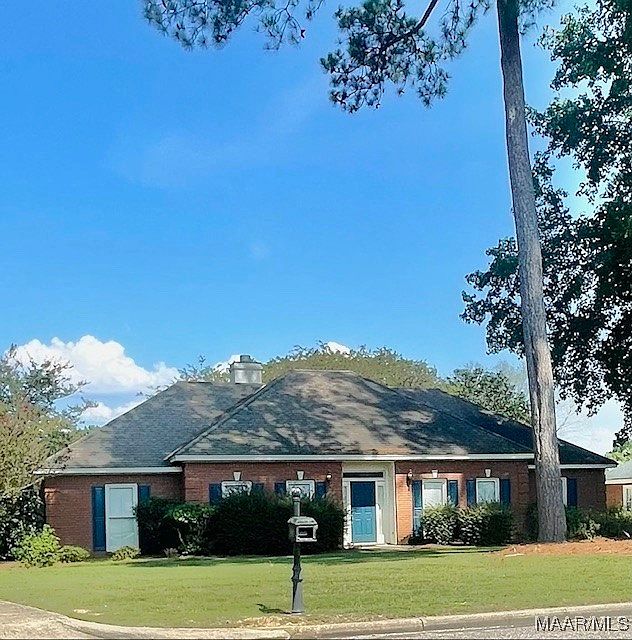 1st image of 540 Towne Lake Dr