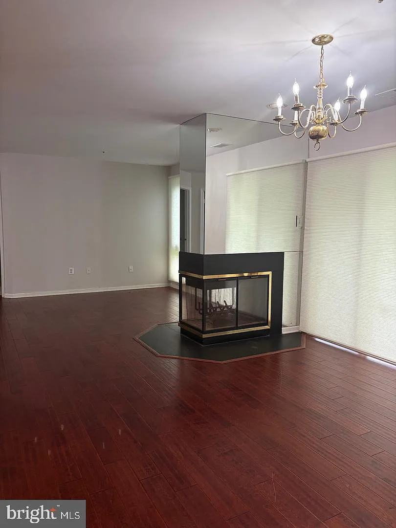 2 bed, 2.0 bath, 990 sqft, $2,100 — Photo 1