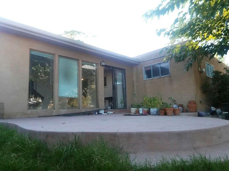 1st image of 9921 Chapala Dr NE
