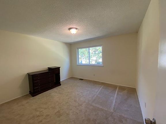 5th image of 222 Springmeadow Dr Unit F
