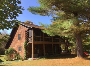 53 River View Rd, Equinunk, PA 18417