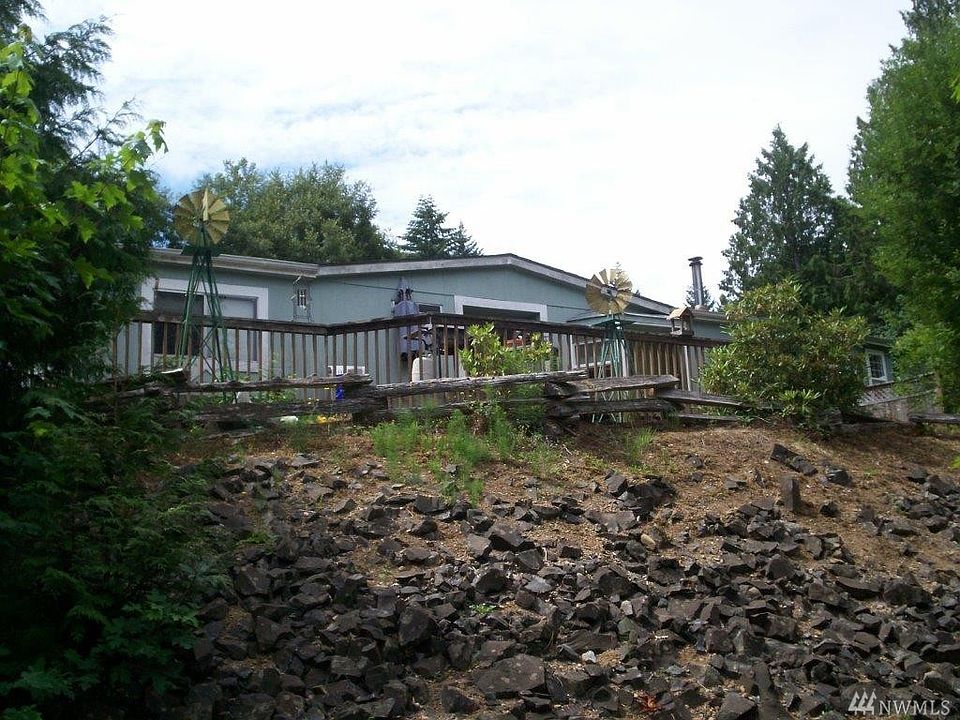 1st image of 1461 SE Crescent Dr