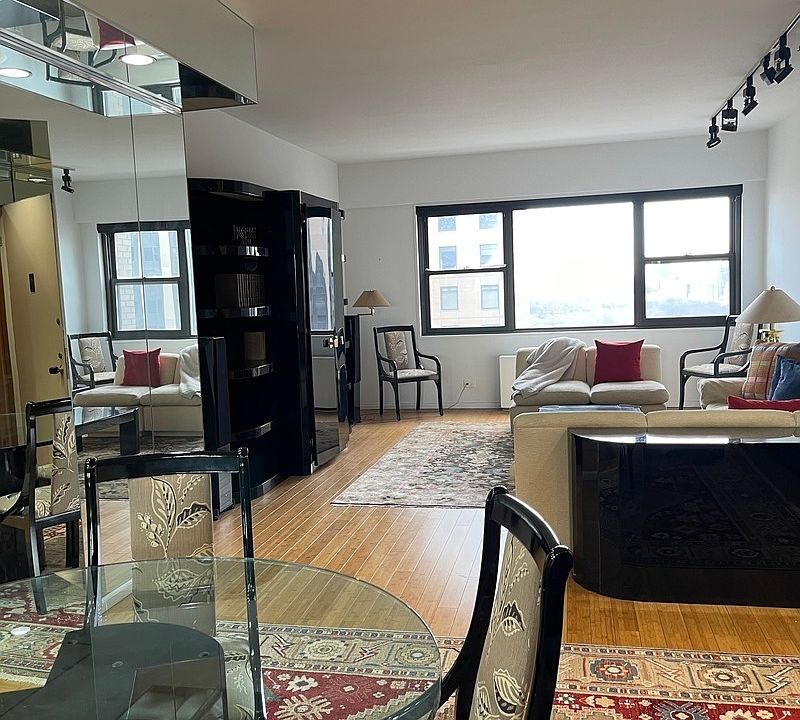 1st image of 58 W 58th St APT 28B