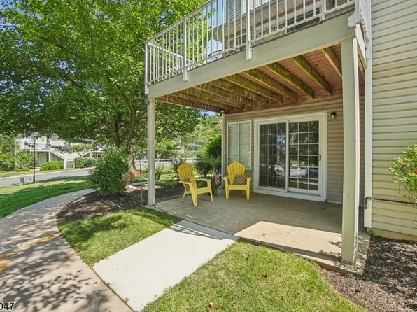 33 Spruce Ct, Bedminster Twp., NJ 07921