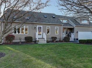 15 Greg Dr, Bristol, RI 02809