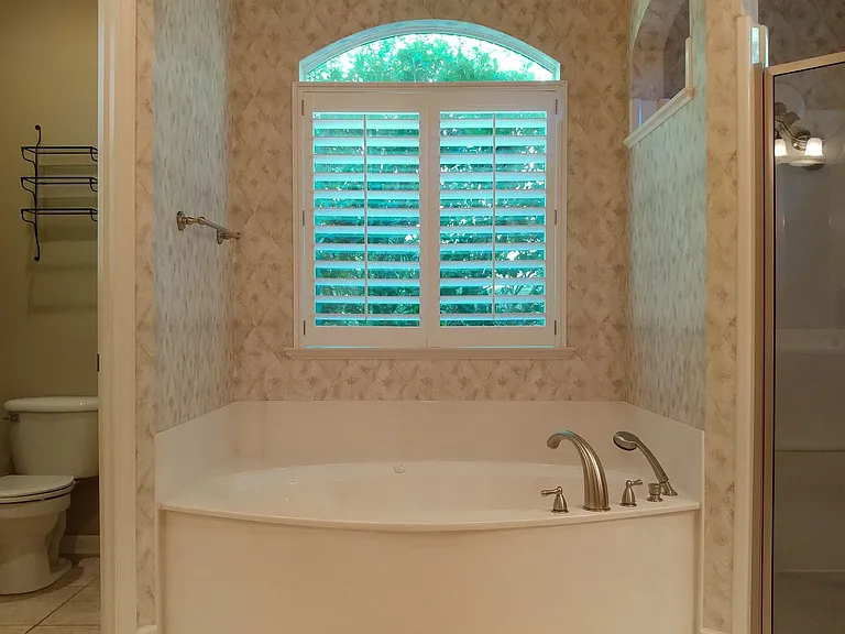 3813 SW 91st Dr — Photo 8