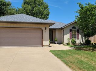 3221 E Gasconade St, Springfield, MO 65804