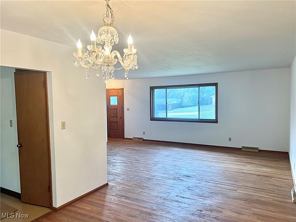 4th image of 1064 Shepard Hills Blvd