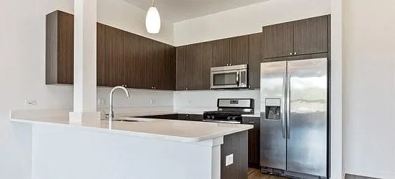 5427 N Broadway — Photo 3