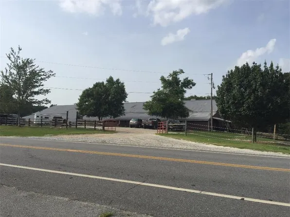 2541 Doc Hughes Rd, Buford, GA 30519