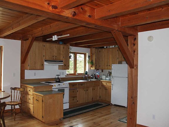 4th image of 27 Wood Frog Ln