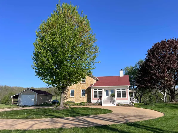 6445 Breunig Rd, Mazomanie, WI 53560
