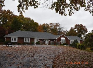 2421 Redman Rd, Saint Louis, MO 63136