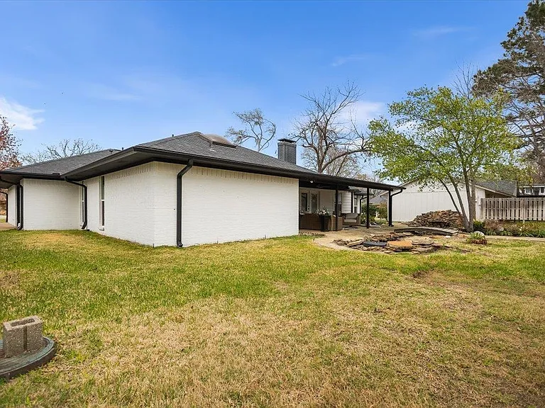 291 N Bay Dr — Photo 35